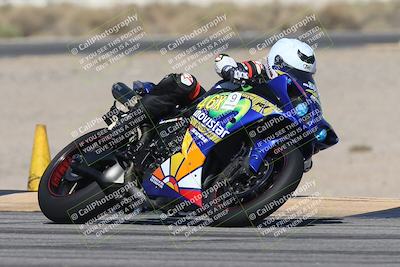 media/Oct-13-2025-Moto Forza (Mon) [[a66d839500]]/3-B Group/Session 3 (Turn 16)/